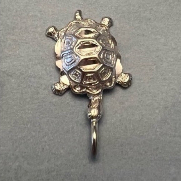 Vintage Sterling Silver Turtle Pendant marked 925 - Picture 3 of 5